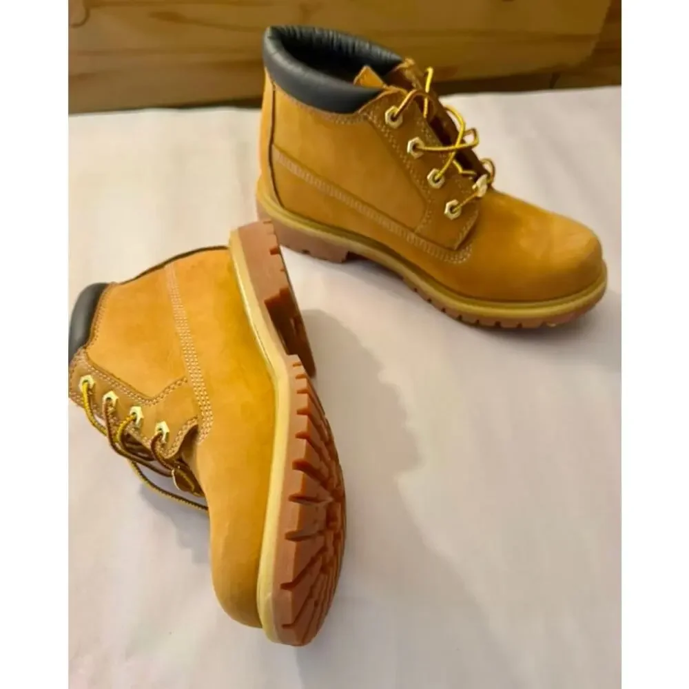 NWOB Timberland Nellie Waterpoof Chukka Boots Women's sz. 7.5